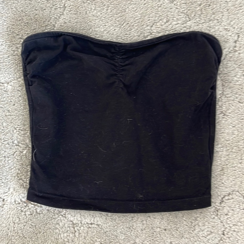 Black crop strapless top